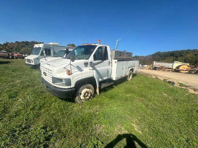 P1166	2006 Chevy 4500 Utility Bed	248KMiles/Hours,	Runs, engine light