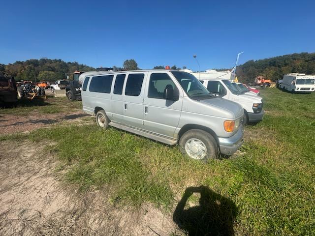 P169	2006 Ford E350 Super Duty Van	130KMiles/Hours,	Runs and Drives