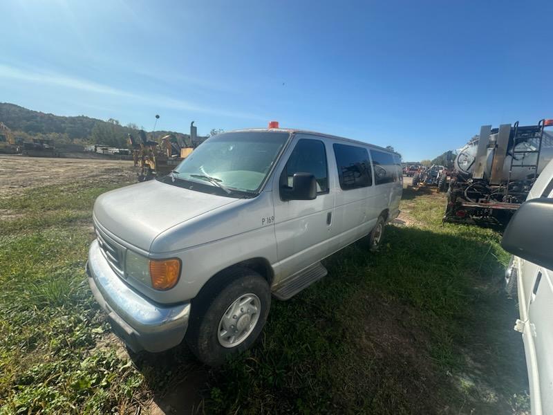 P169	2006 Ford E350 Super Duty Van	130KMiles/Hours,	Runs and Drives