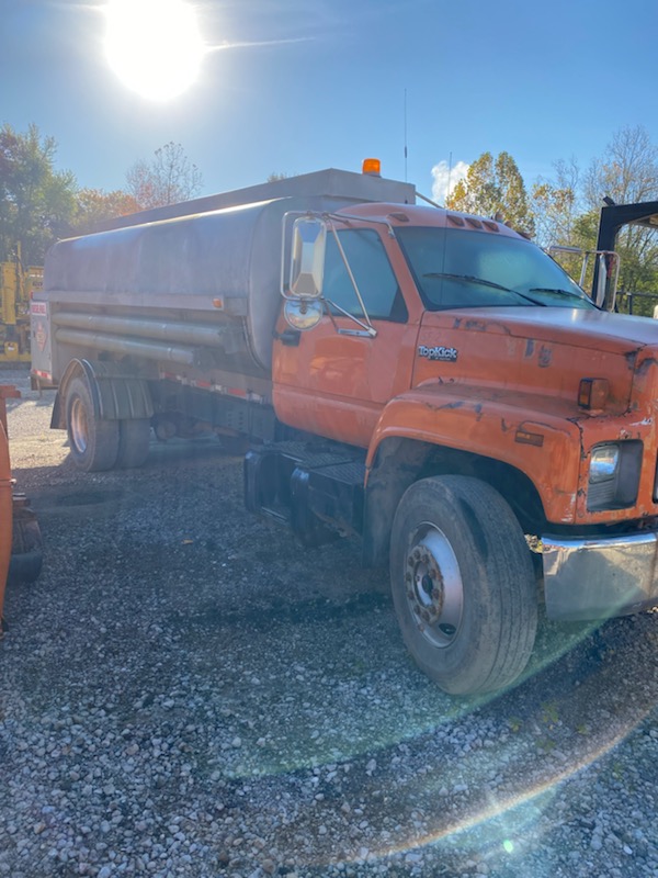 SF2	1994 GMC Topkick	265KMiles/Hours,	Pipes bad on tank