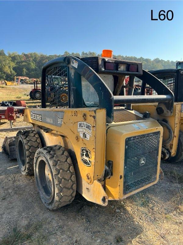 L60
2005 JD 317 SKID STEER
4,270 HRS