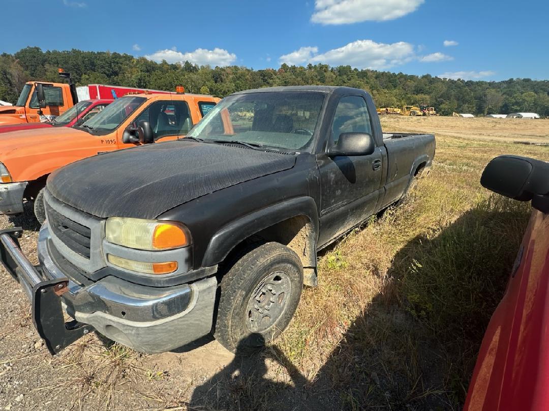 P1161
2004 GMC 2500 REG CAB

THEFT RECOVERY, POOR PAINT, TRANS ISSUE