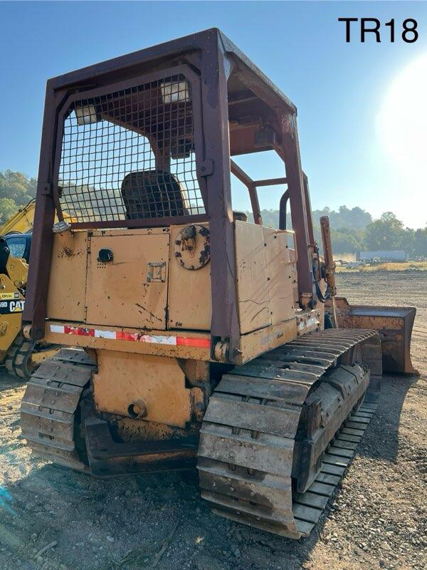 TR18
1989 CASE 1150 E DOZER