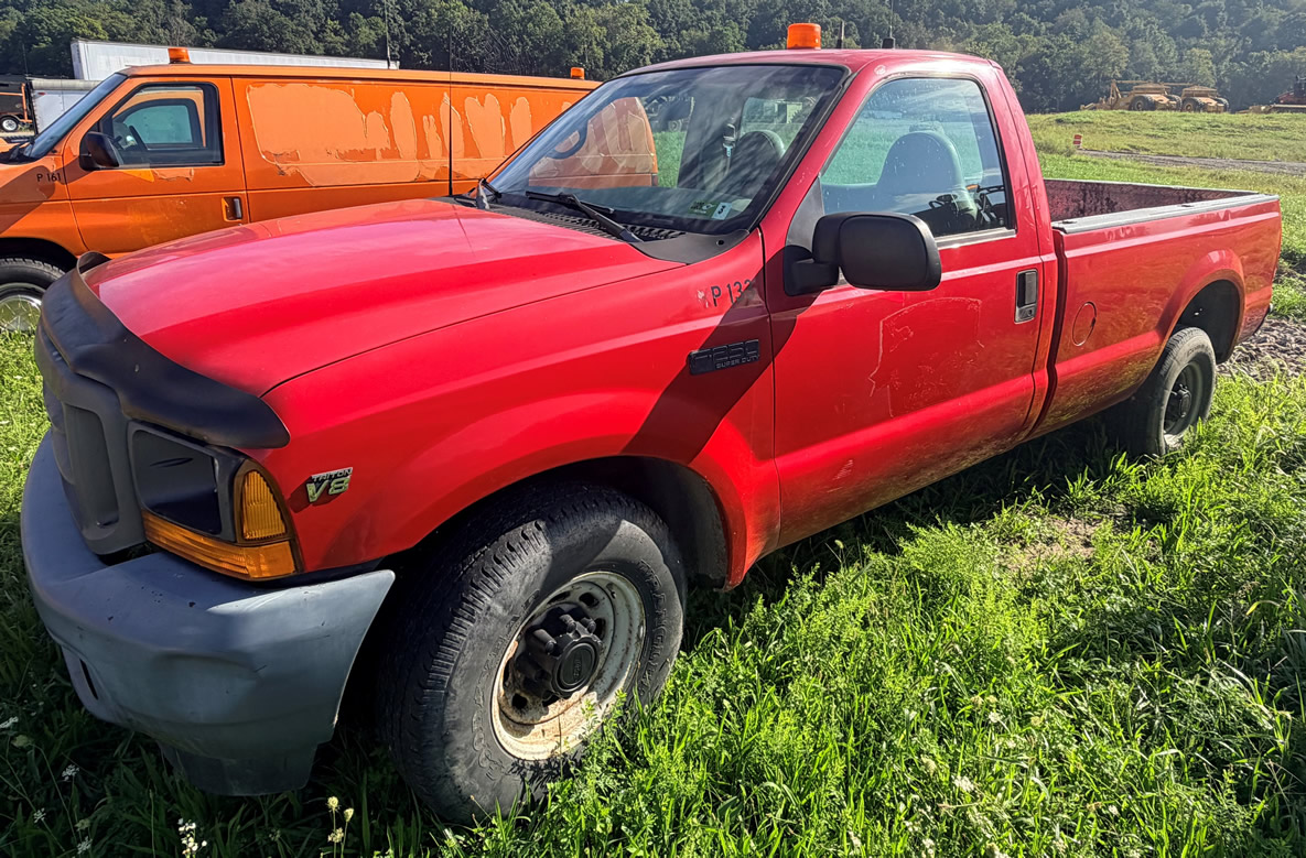 KP133 99 Ford F250 reg cab, 2wd