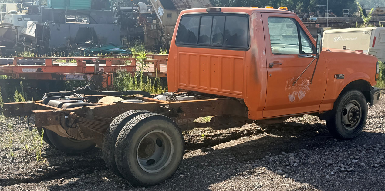 M9 94 Ford F350 reg cab, dually, 2wd
