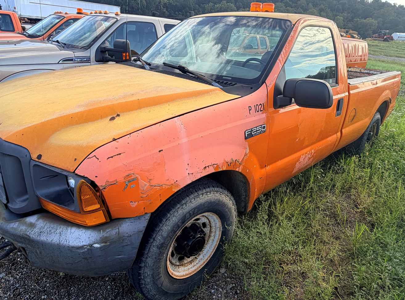 P1021 00 Ford F250 reg cab, 2wd