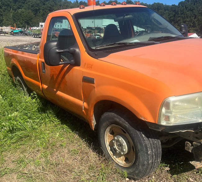 P1134 06 Ford F250 reg cab, 2wd